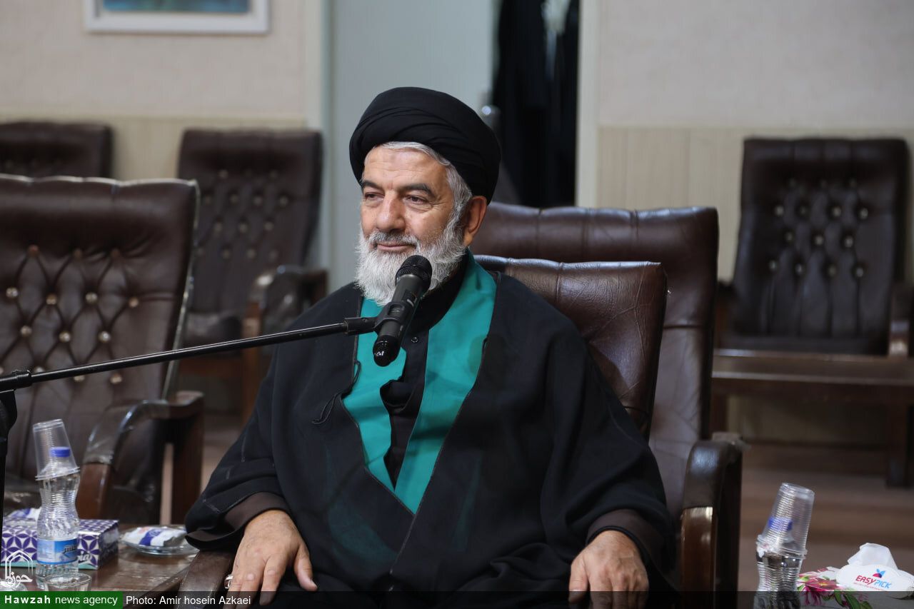 رییس عقیدتی سیاسی وزارت دفاع: انواع موشک‌ها و جنگنده‌ها را تولید کردیم و آماده دفاع هستیم