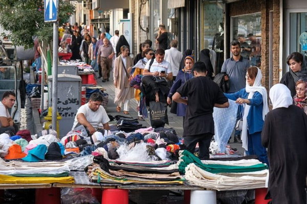 شهروندان درباره وضع معاش در ایران: تا گرسنگی مطلق چیزی نمانده است