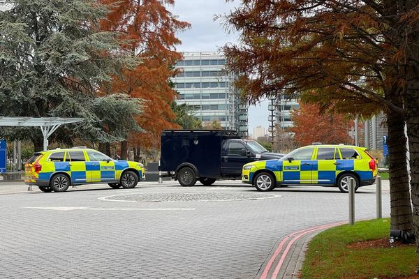 محاكمة متهم بالتخطيط لجرائم إرهابية ضد مقر قناة "إيران إنترناشيونال" في لندن