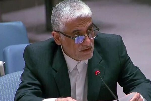 دیپلمات ایران درباره محدودیت تردد و خرید: دولت ترامپ حیثیت مقامهای ایران را خدشهدار کرد