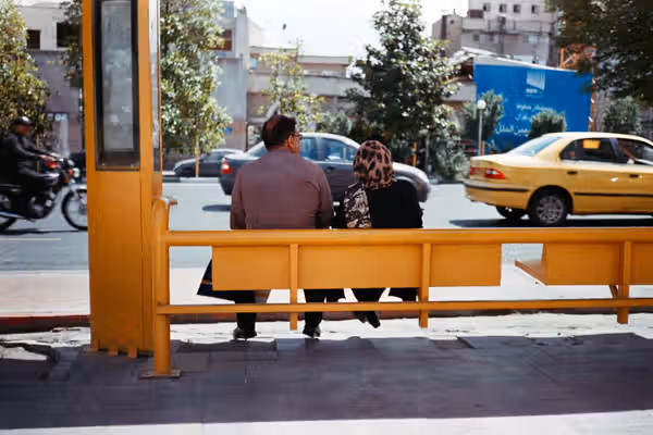 بازتاب بحران معیشت خانوارهای ایرانی در آگهیها؛ از فروش موی طبیعی تا اجاره لپتاپ