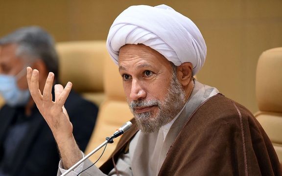 نماینده خامنهای در استان فارس: علی خامنهای در غیبت امام زمان کشتی نوح را اداره میکند