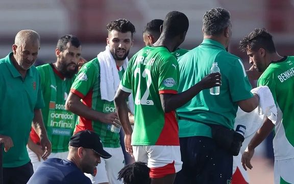 مرگ هوادار تیم المولودیه الجزایر در جشن قهرمانی به دلیل سقوط از سکوهای استادیوم