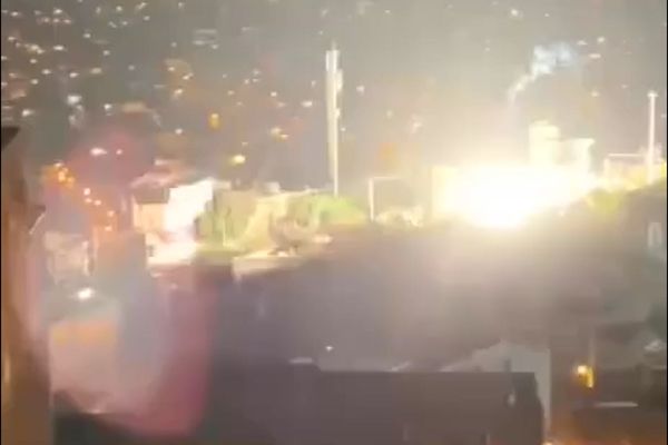استمرار إطلاق النار الكثيف حتى وقت متأخر من الليل في كردستان بإيران