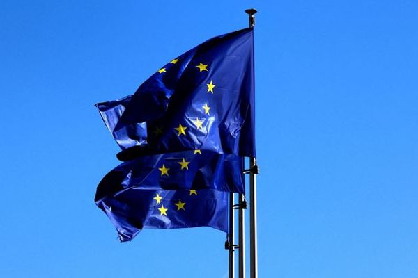 الاتحاد الأوروبي يعرب عن قلقه العميق من نقص التعاون بين طهران ووكالة الطاقة الذرية