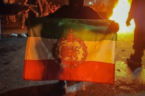 پیام مخاطب از کرج: ماموران فقط در یک کوچه از کرج سه معترض را کشتند