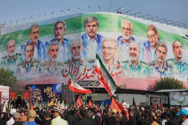 روزنامه تایمز اسرائیل درباره جنگ ۱۲ روزه: حکومت در حال فروپاشی است اما جشن پیروزی میگیرد