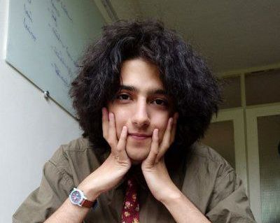 پارسا انصاری، دانشجو، در پی انتشار یک طنز تصویری مجبور به انتشار نامه عذرخواهی شد