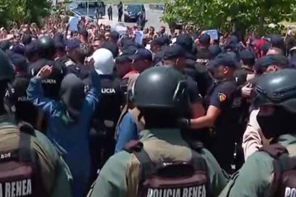 المجلس الوطني للمقاومة الإيرانية: مقتل شخص في هجوم للأمن الألباني على معسكر "أشرف"