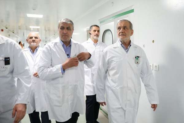 فایننشالتایمز: عوامل برنامه اتمی ایران برای کسب فناوری لیزری به روسیه رفتند