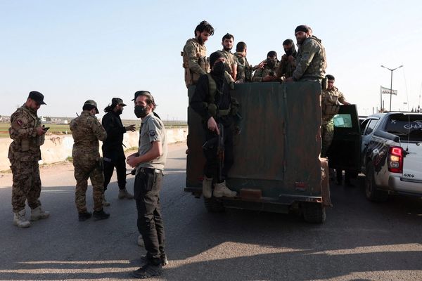 بعد مقتل المئات خلال يومين.. سوريا تتهم إيران بتأجيج الصراع وتحريض "فلول الأسد"