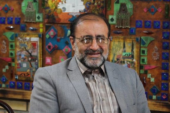 رحماندوست، نماینده تهران: با طرح پرچم آمریکا روی لباسها برخورد شود