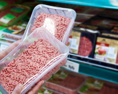 انخفاض استهلاك الإيرانيين من اللحوم الحمراء إلى 3 كيلوغرامات للفرد في العام