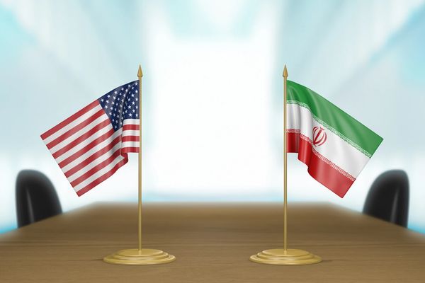 خبير إيراني: حتى لو جلس الطرفان على طاولة واحدة.. فالمفاوضات "غير مباشرة"