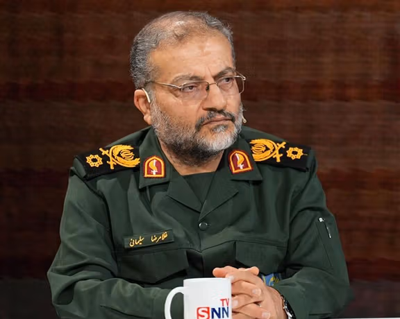 قائد إيراني: "الفكر الباسيجي" مكّن طهران من قطع مسافة مائة عام في ليلة واحدة خلال الحرب