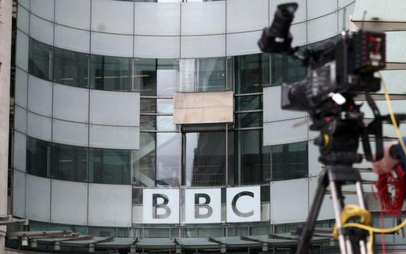 دولت بریتانیا: درباره سوء استفاده جنسی یک مجری سرشناس بیبیسی از یک نوجوان تحقیق میکنیم