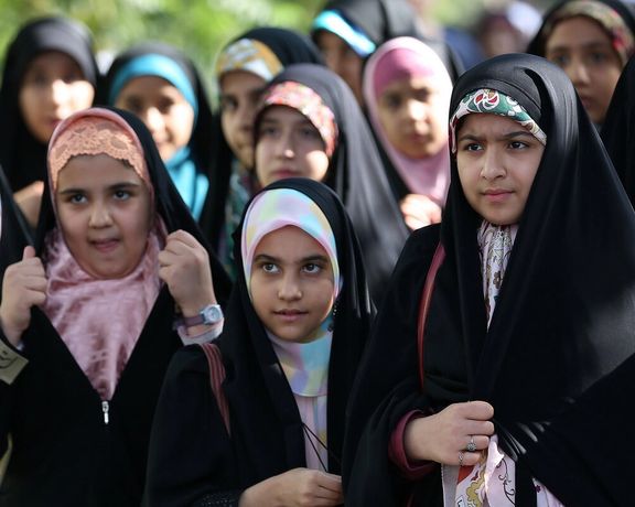 دبیر ستاد امر به معروف به وزیر آموزش و پرورش: با چادرزدایی در مدارس برخورد کنید