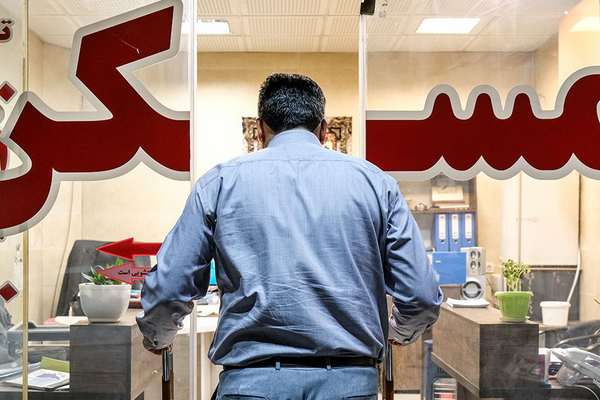 بعد زيادتها بأكثر من 50% خلافا للقانون.. "ارتفاع الإيجارات" يضاعف معاناة الإيرانيين