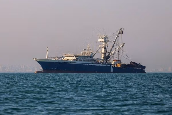Iran crude prices slashed as more shipments leave Hormuz – Bloomberg