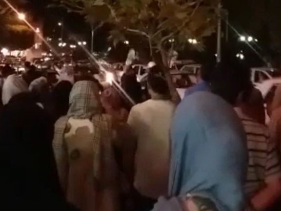 ادامه قطع آب در مناطق مختلف همدان؛ فرماندار از بازداشت ۲۵ نفر از معترضان خبر داد