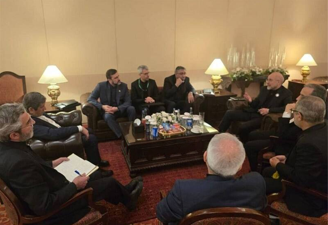 مشاور قالیباف: تداوم محاصره تفاوتی با آتش‌بس ندارد و باید به آن پاسخ نظامی داد