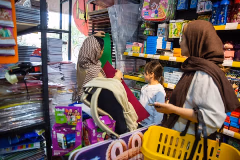 مركز الإحصاء الإيراني: التضخم السنوي يقترب من 90% والأسعار تقفز 100% في المناطق الريفية