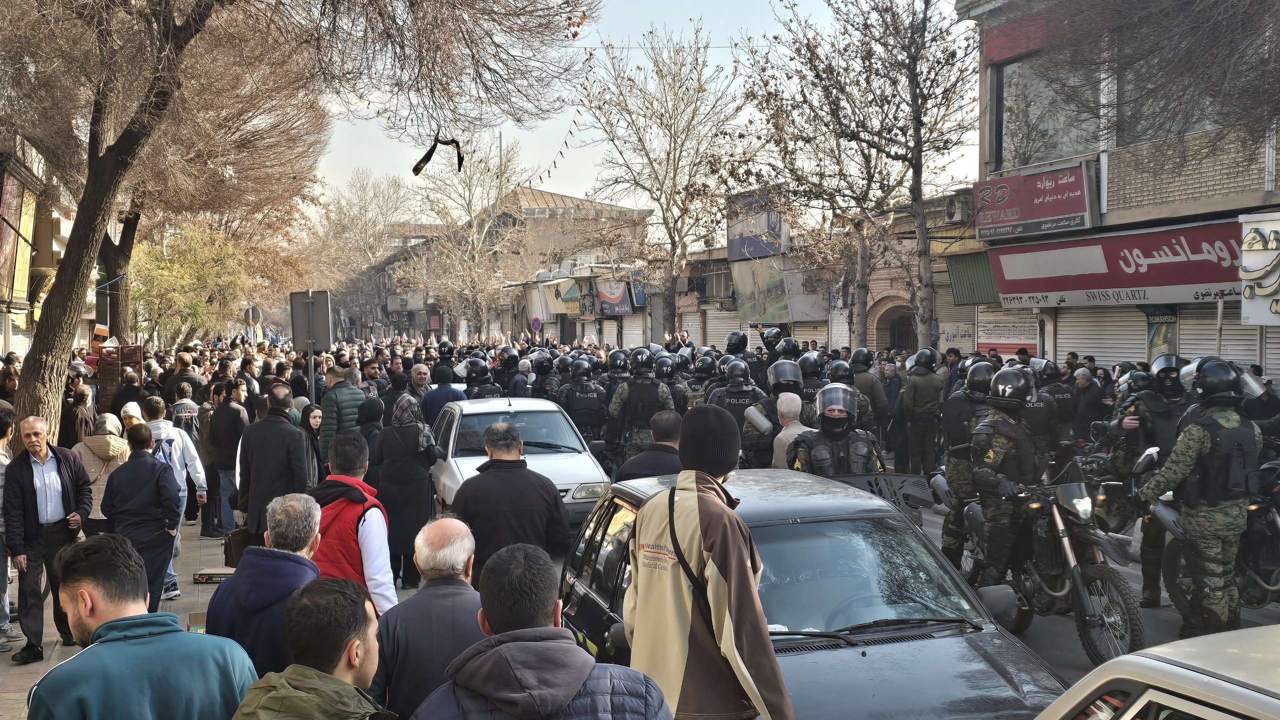 بنیاد دفاع از دموکراسی‌ها: زمان «حمایت حداکثری» آمریکا از معترضان در ایران فرا رسیده است