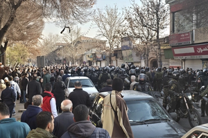 بنیاد دفاع از دموکراسیها: زمان «حمایت حداکثری» آمریکا از معترضان در ایران فرا رسیده است