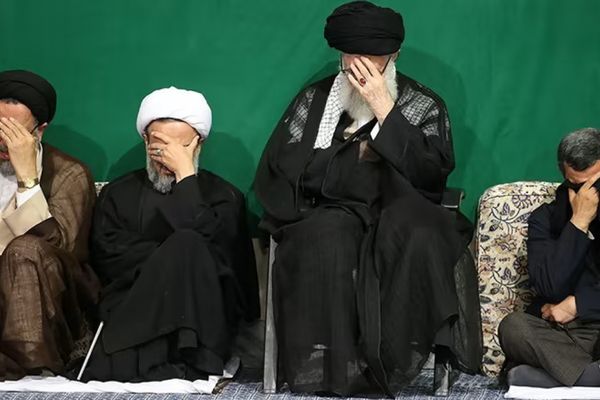 مكتب خامنئي: ترامب تراجع عن مواقفه الأولية بشأن المفاوضات