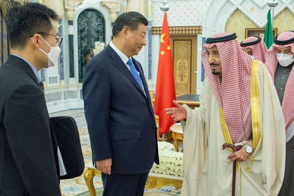 Iran's Reformists Launch Attack On Regime’s Pro-China Policy
