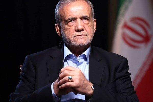 الرئيس الإيراني : من سيضمن أن إسرائيل لن تهاجمنا؟