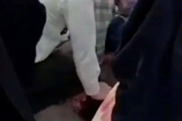 بعد الاعتداءات الممنهجة.. "طالبان" تدعو إيران إلى إنهاء العنف ضد المهاجرين الأفغان