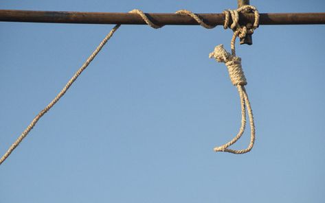 محكمة الثورة في طهران تحكم بإعدام 6 سجناء سياسيين