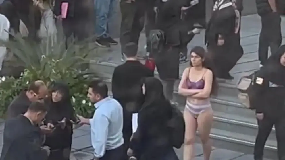 استمرار احتجاز "فتاة جامعة العلوم" بطهران في مركز للعلاج النفسي.. ونشطاء: أسلوب قمعي مبتذل