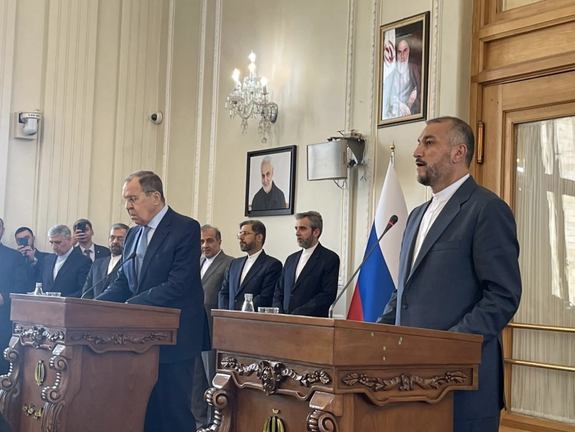 وزير الخارجية الإيراني: اتفاقيات بين روسيا وإيران لتحييد العقوبات الأميركية ضد البلدين