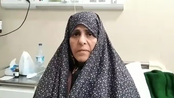 حال وخیم فاطمه سپهری، زندانی سیاسی؛ او میگوید بند ۵ زندان وکیلآباد را مثل قبر کردهاند