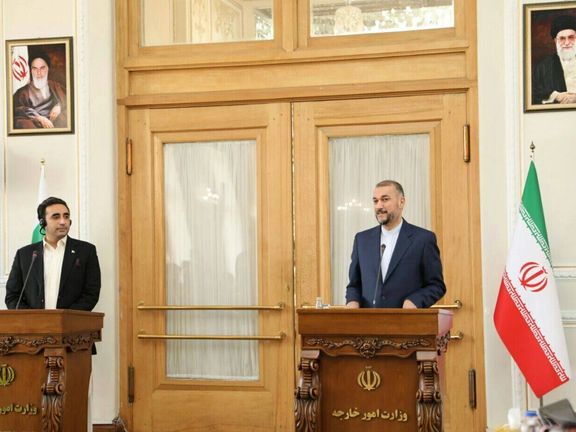 Pakistan’s Foreign Minister Bilawal Bhutto Zardari (left) and his Iranian counterpart Hossein Amir-Abdollahian during a joint press conference in Tehran on June 14, 2022
