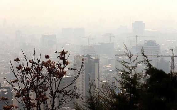 آلودگی شدید هوا در تهران؛ غیرحضوری شدن مدارس و استقرار آمبولانسها