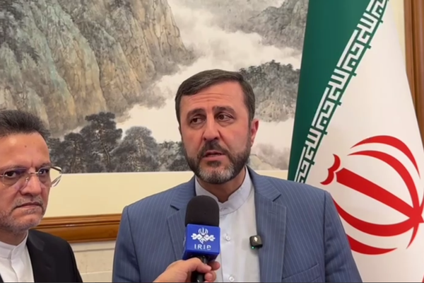 نائب وزير الخارجية الإيراني: الصين وروسيا تؤيدان موقفنا بعدم التفاوض حول قضايا غير نووية