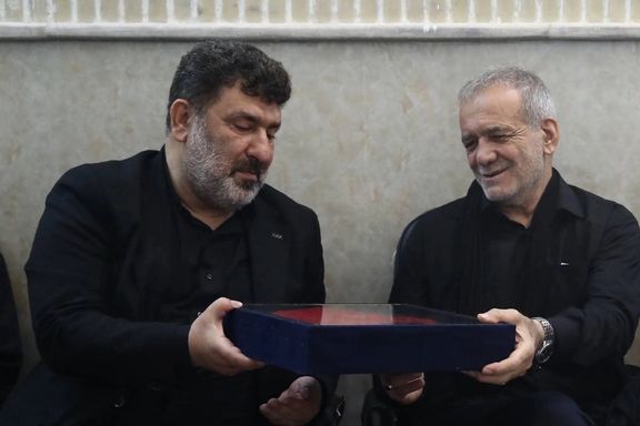 حضور مسعود پزشکیان در هیات سعید حدادیان، مداح دفتر خامنهای