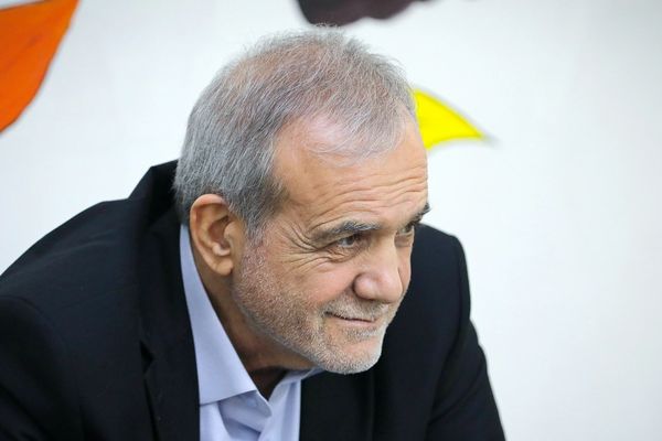 قبل أيام من تنصيب ترامب.. رئيس إيران يبعث برسائل خفض التصعيد والرغبة في "مفاوضات شريفة"