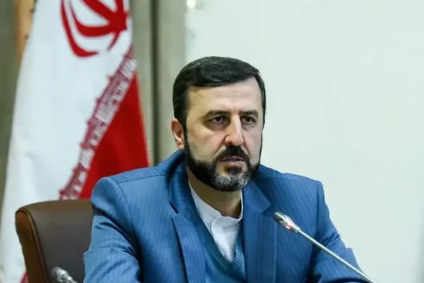 غریبآبادی، معاون وزیر خارجه: جمهوری اسلامی بدبینی و بیاعتمادی به آمریکا را حفظ خواهد کرد