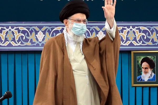المرشد الإيراني يصف الاتفاق النووي بـ"التقية".. ويؤكد: "من الضروري التحلي بالمرونة أحيانا"