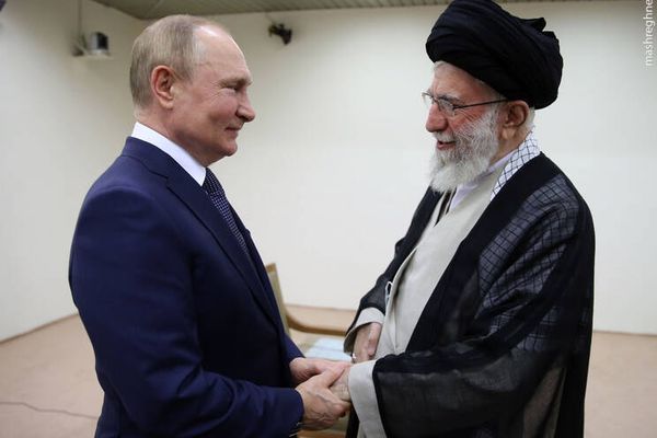 اندیشکده رابرت لنسینگ: روسیه جمهوری اسلامی را به عنوان وزنه تعادلی در منطقه تقویت میکند