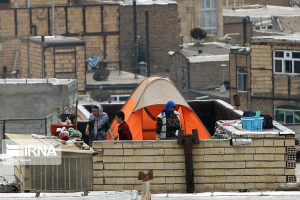 Tehran Tenants Live On Rooftops As Last Resort Amid High Rents