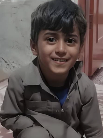 مولوی عبدالحمید خواهان رسیدگی قضایی به پرونده قتل دولتی کودک ۵ ساله بلوچ شد