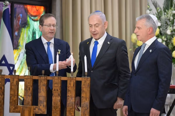 Mossad chief says Iran still determined to build nuclear bomb