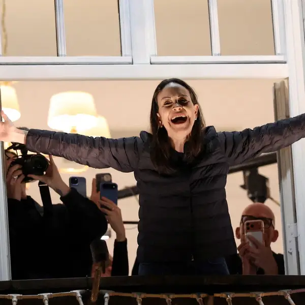 Iranian dissident meets Venezuelan Nobel laureate, cites shared struggle