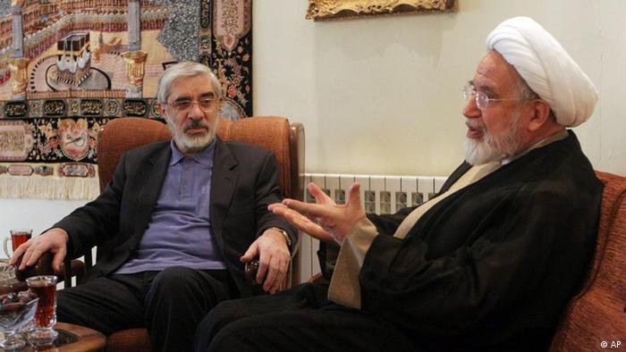 نجل مهدي كروبي: مؤسسة إيرانية خاصة تعارض رفع "الإقامة الجبريَّة" عن قادة الحركة الخضراء