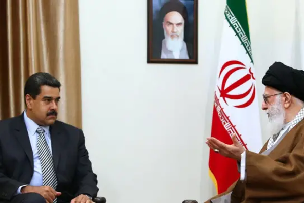 نشریه انگلیسی جمهوری اسلامی: ایران ابزار دفاع نظامی از ونزوئلا در مقابل آمریکا را ندارد